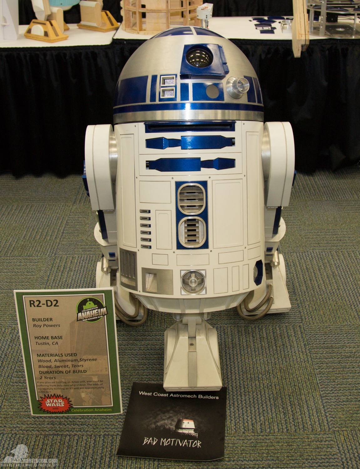 Star-Wars-Celebration-Anaheim-2015-R2-Builders-087.jpg