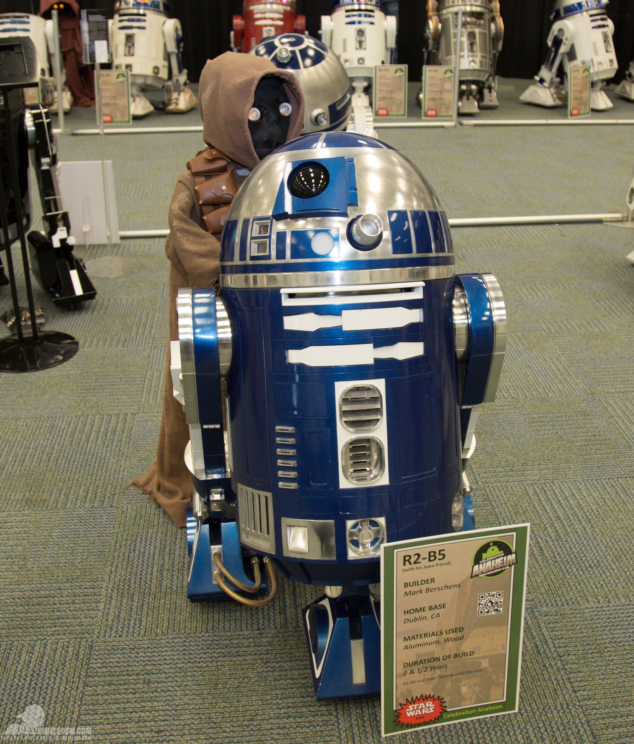 Star-Wars-Celebration-Anaheim-2015-R2-Builders-092.jpg