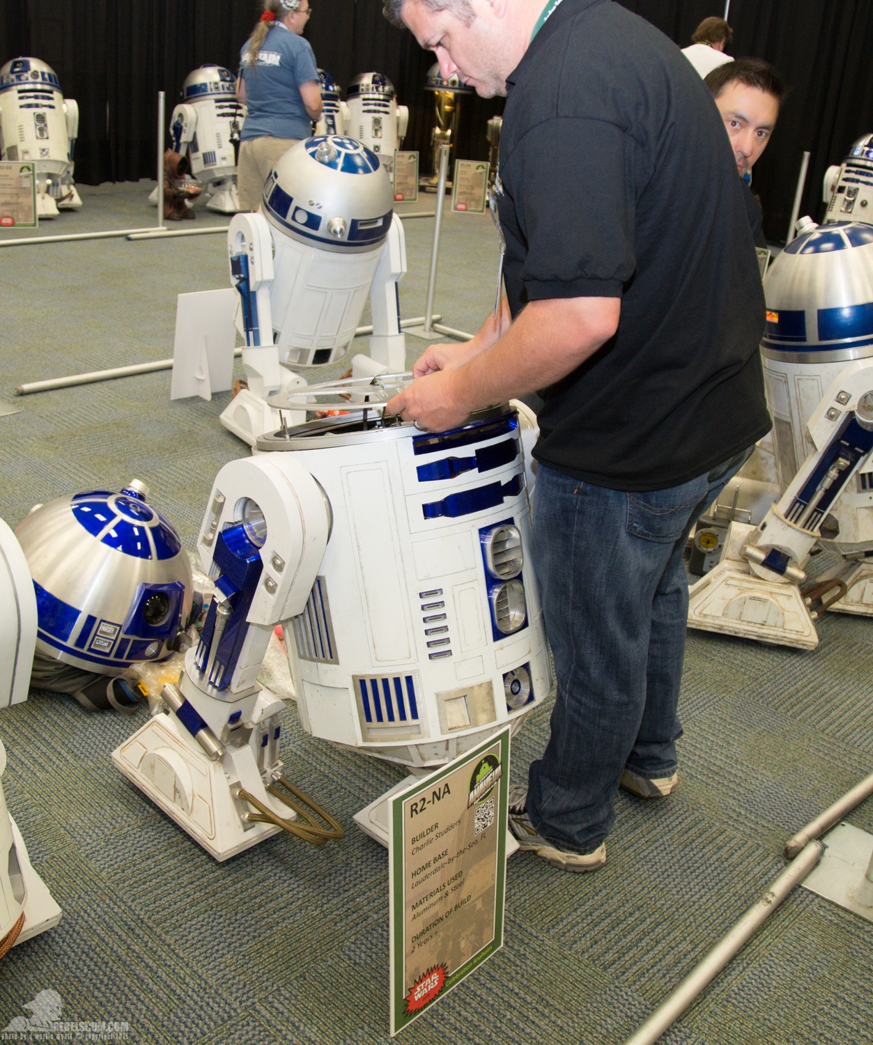 Star-Wars-Celebration-Anaheim-2015-R2-Builders-095.jpg