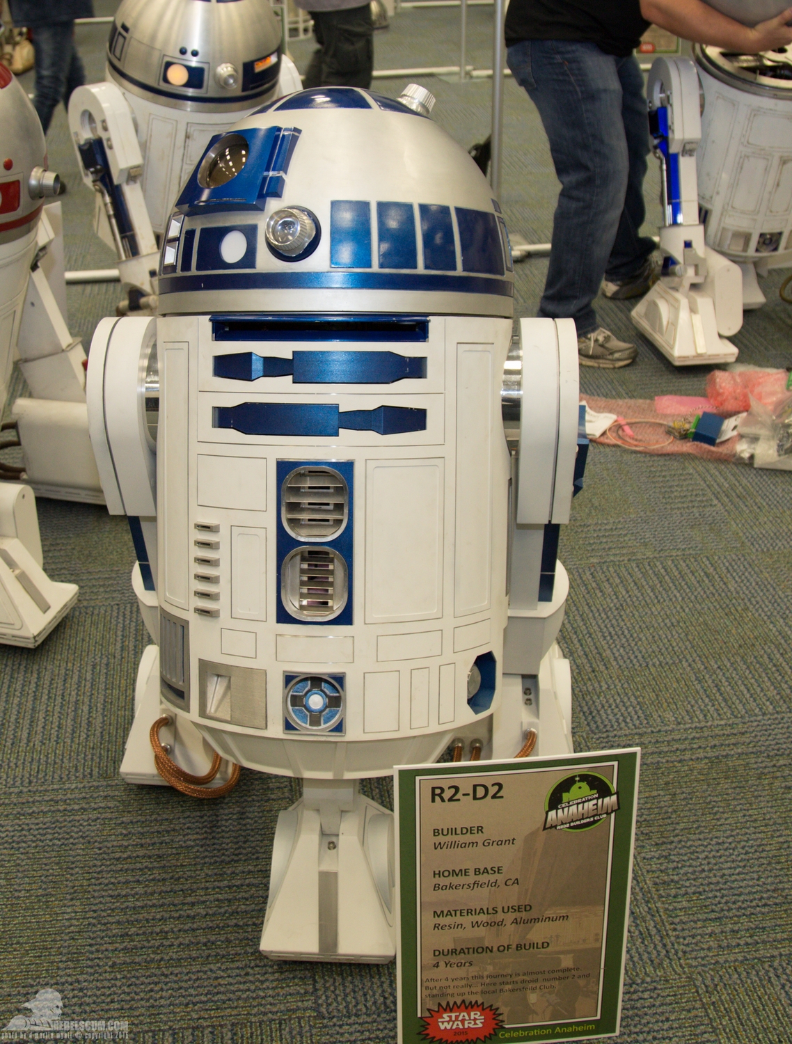 Star-Wars-Celebration-Anaheim-2015-R2-Builders-098.jpg