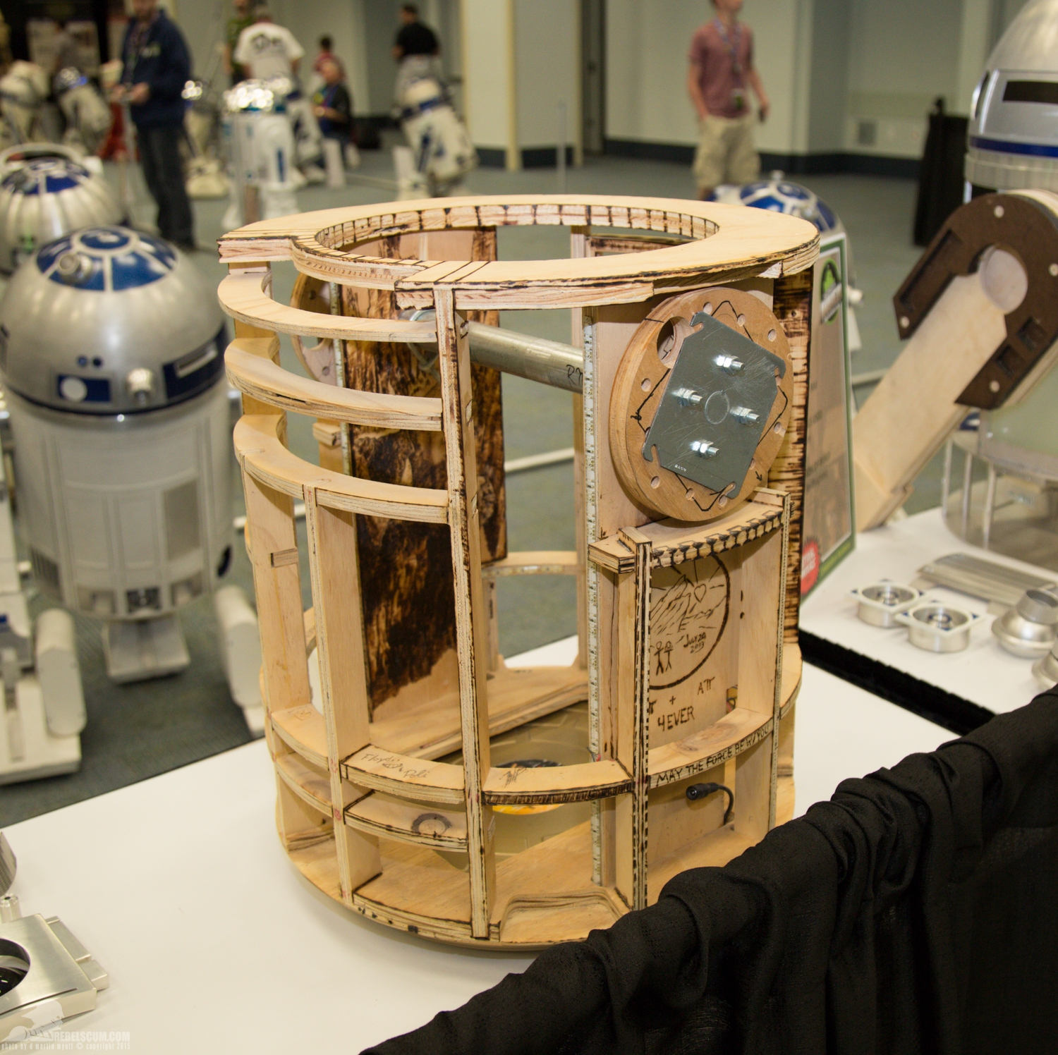 Star-Wars-Celebration-Anaheim-2015-R2-Builders-111.jpg