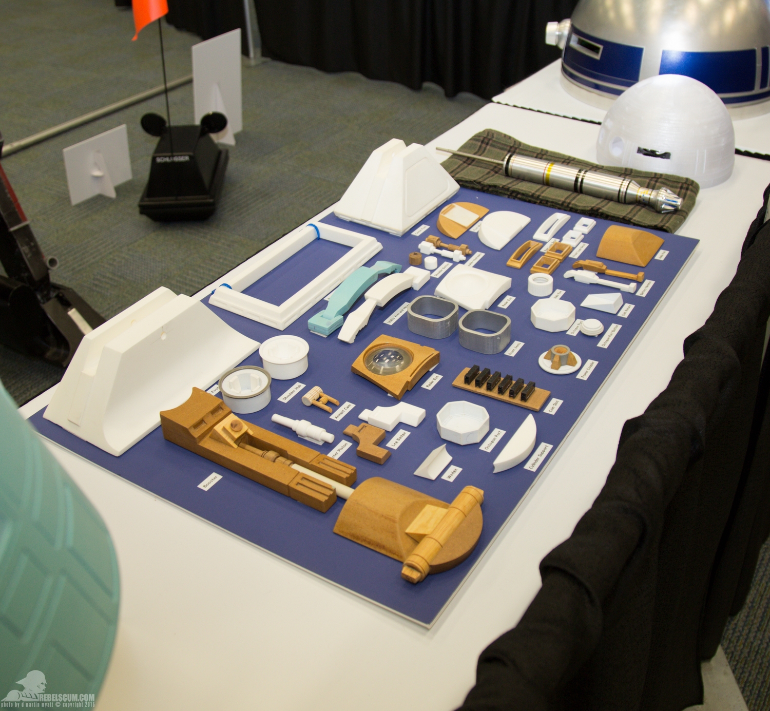 Star-Wars-Celebration-Anaheim-2015-R2-Builders-114.jpg