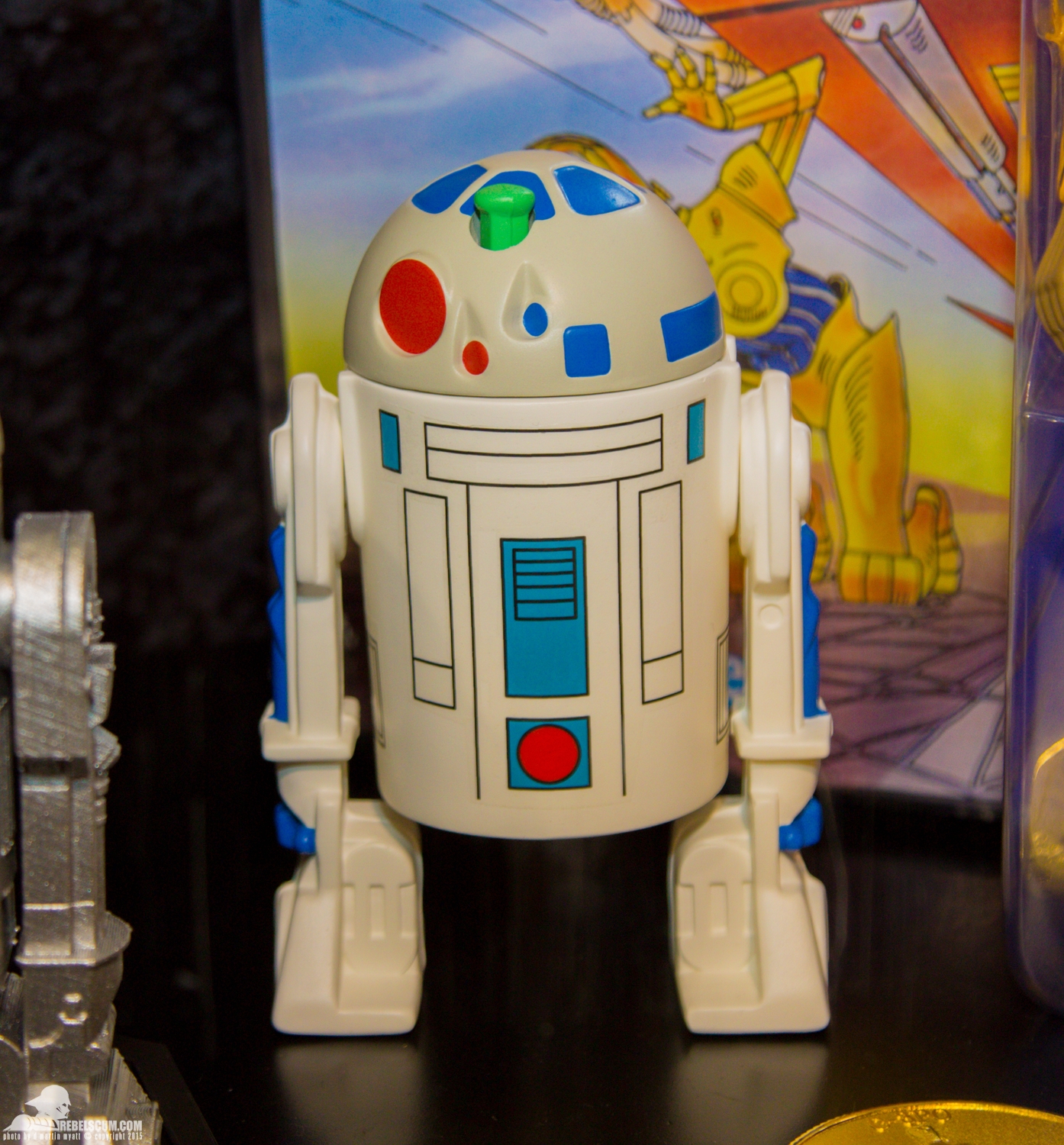 Star-Wars-Celebration-Anaheim-2015-Gentle-Giant-Droids-R2-D2-001.jpg