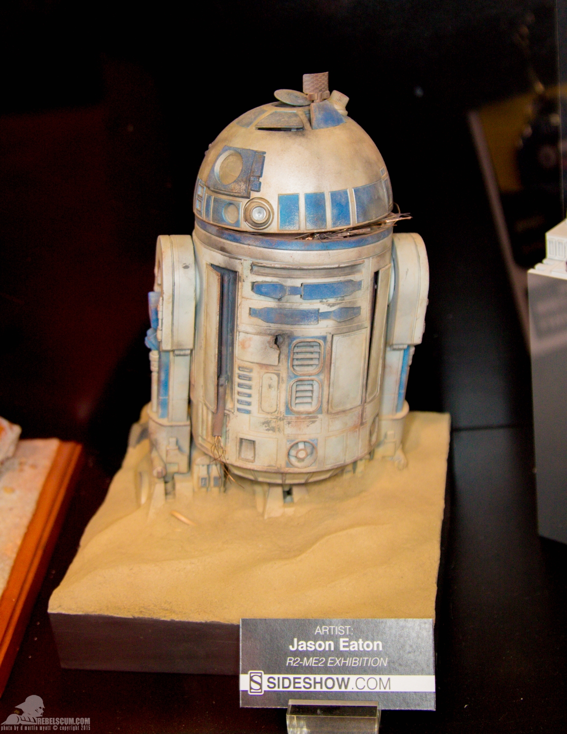 Star-Wars-Celebration-Anaheim-2015-Sideshow-R2-Me2-Exhibit-022.jpg