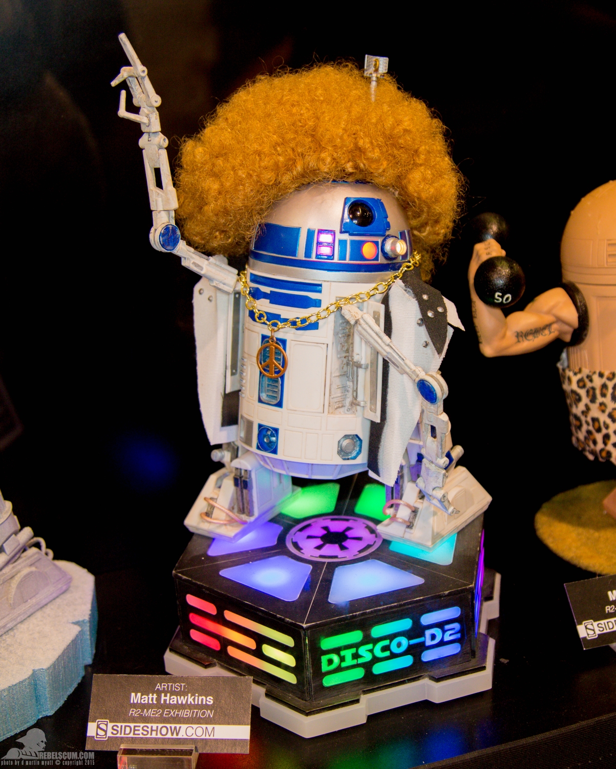 Star-Wars-Celebration-Anaheim-2015-Sideshow-R2-Me2-Exhibit-027.jpg