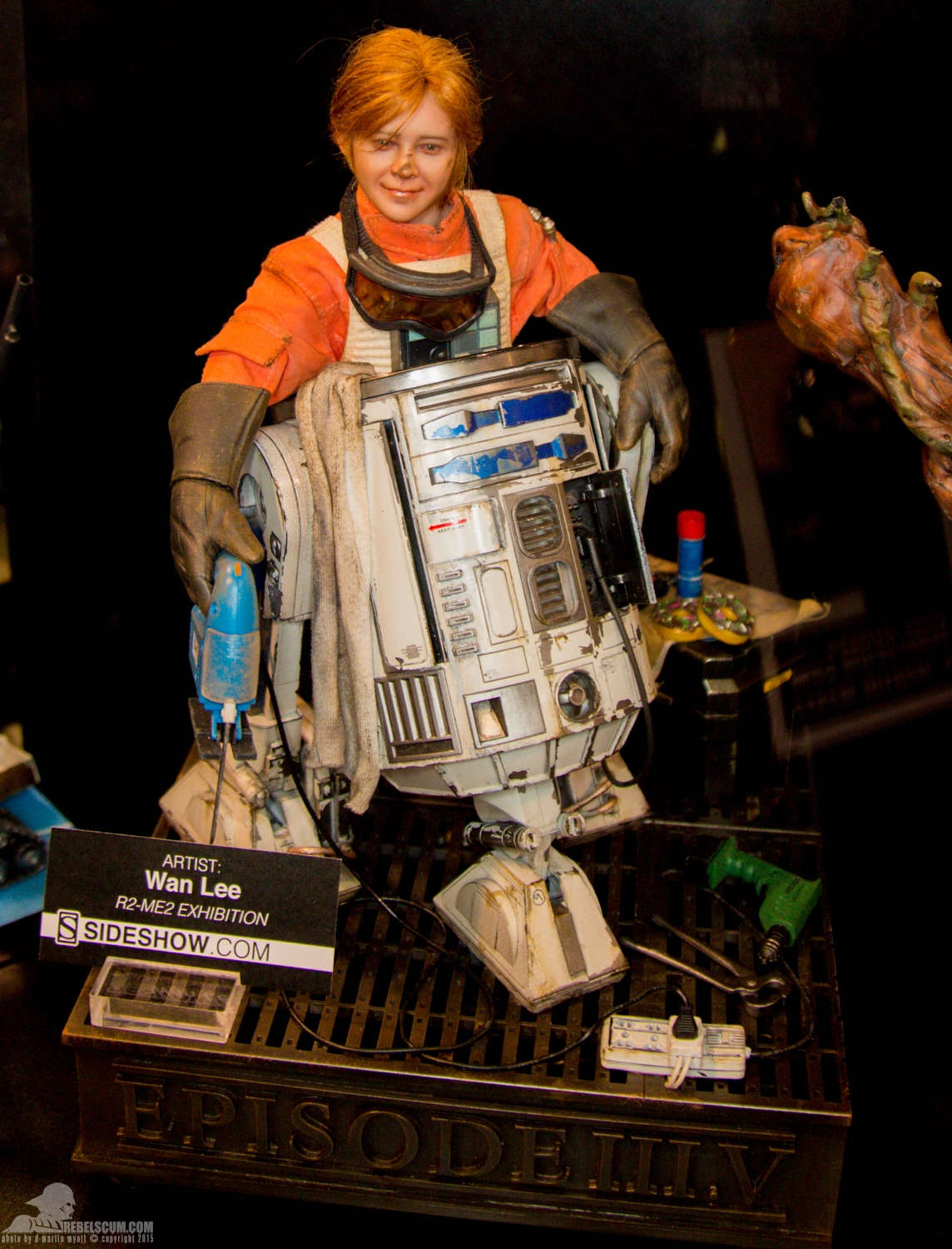 Star-Wars-Celebration-Anaheim-2015-Sideshow-R2-Me2-Exhibit-036.jpg