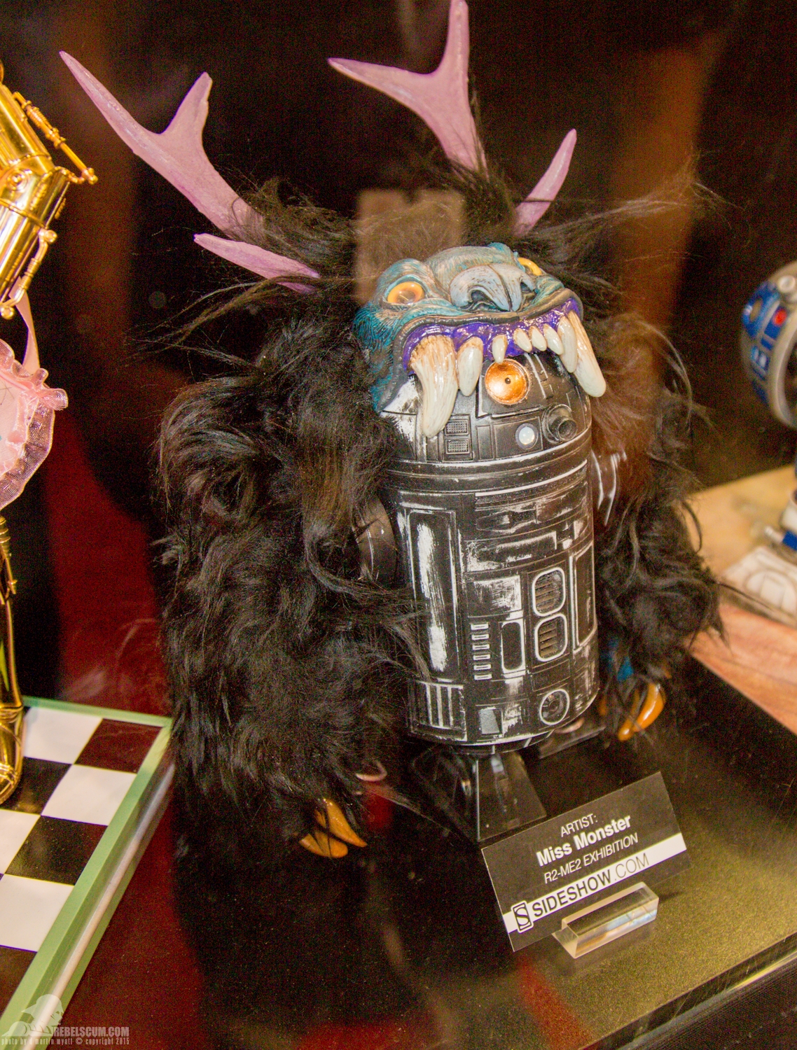 Star-Wars-Celebration-Anaheim-2015-Sideshow-R2-Me2-Exhibit-038.jpg