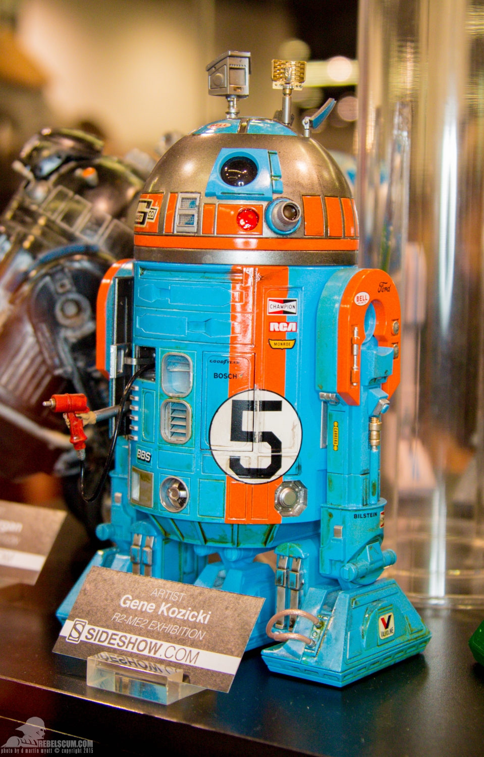 Star-Wars-Celebration-Anaheim-2015-Sideshow-R2-Me2-Exhibit-052.jpg