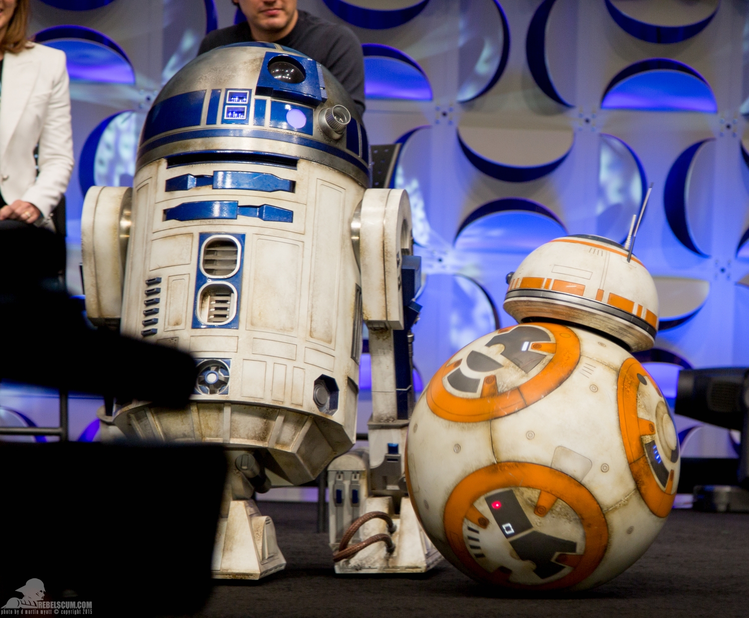 Star-Wars-Celebration-Anaheim-2015-The-Force-Awakens-Trailer-048.jpg