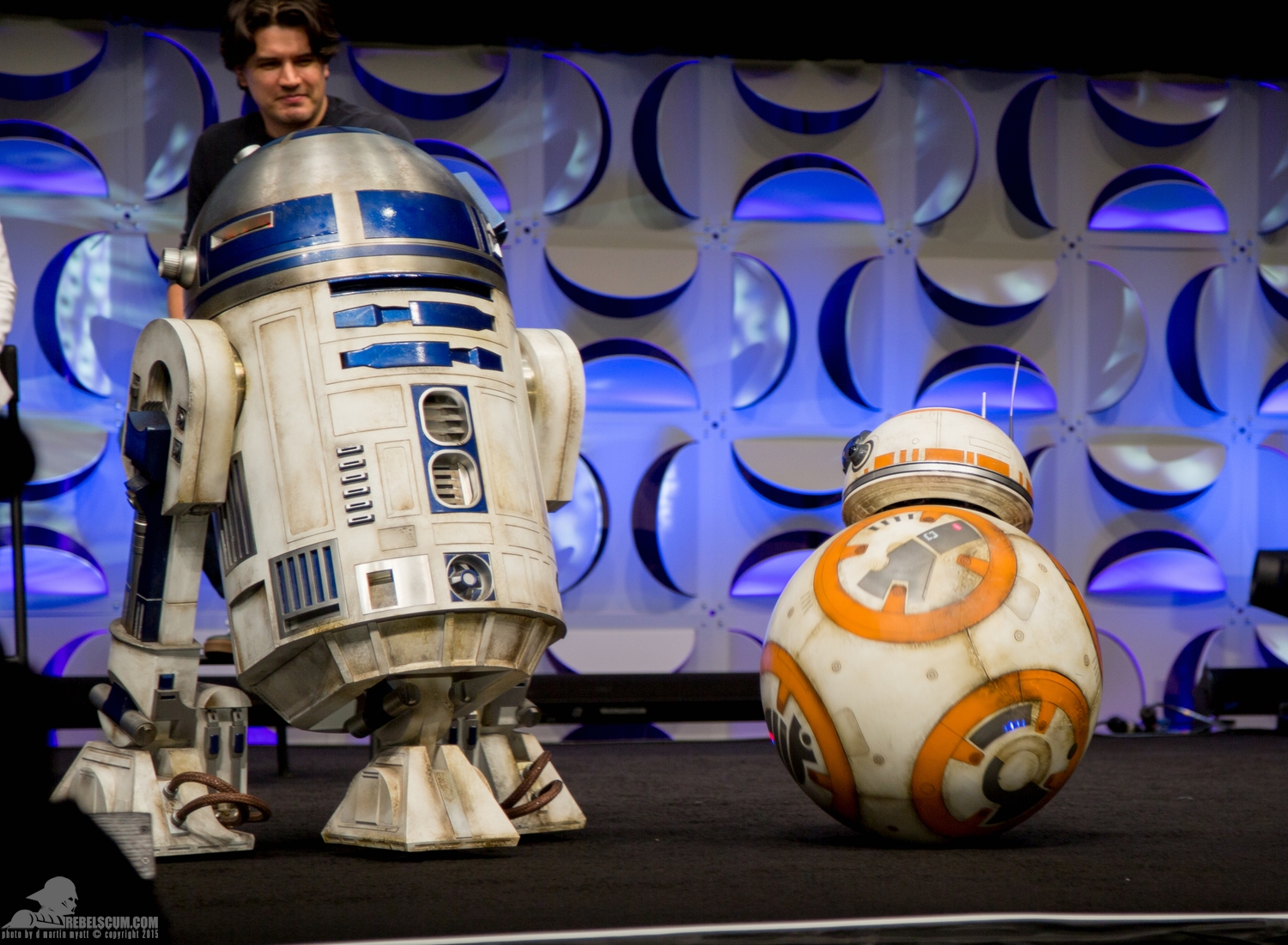 Star-Wars-Celebration-Anaheim-2015-The-Force-Awakens-Trailer-050.jpg