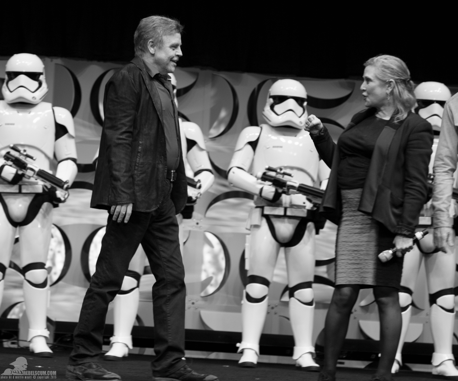 Star-Wars-Celebration-Anaheim-2015-The-Force-Awakens-Trailer-089.jpg