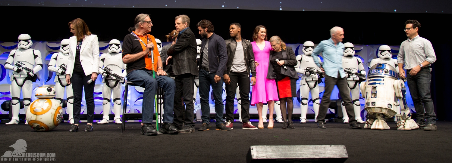 Star-Wars-Celebration-Anaheim-2015-The-Force-Awakens-Trailer-095.jpg