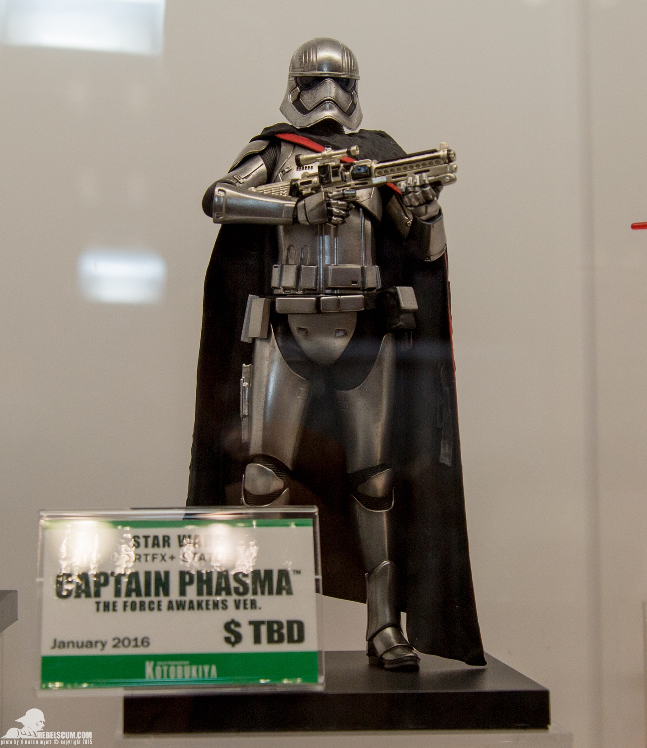 NYCC-2015-Kotobukiya-Star-Wars-The-Force-Awakens-002.jpg