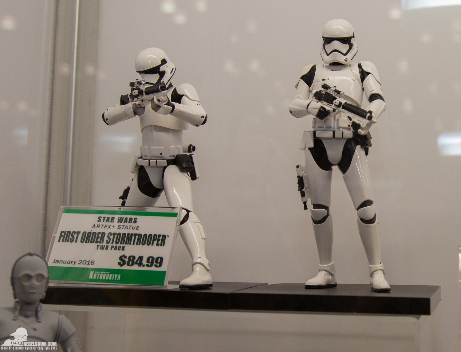 NYCC-2015-Kotobukiya-Star-Wars-The-Force-Awakens-007.jpg