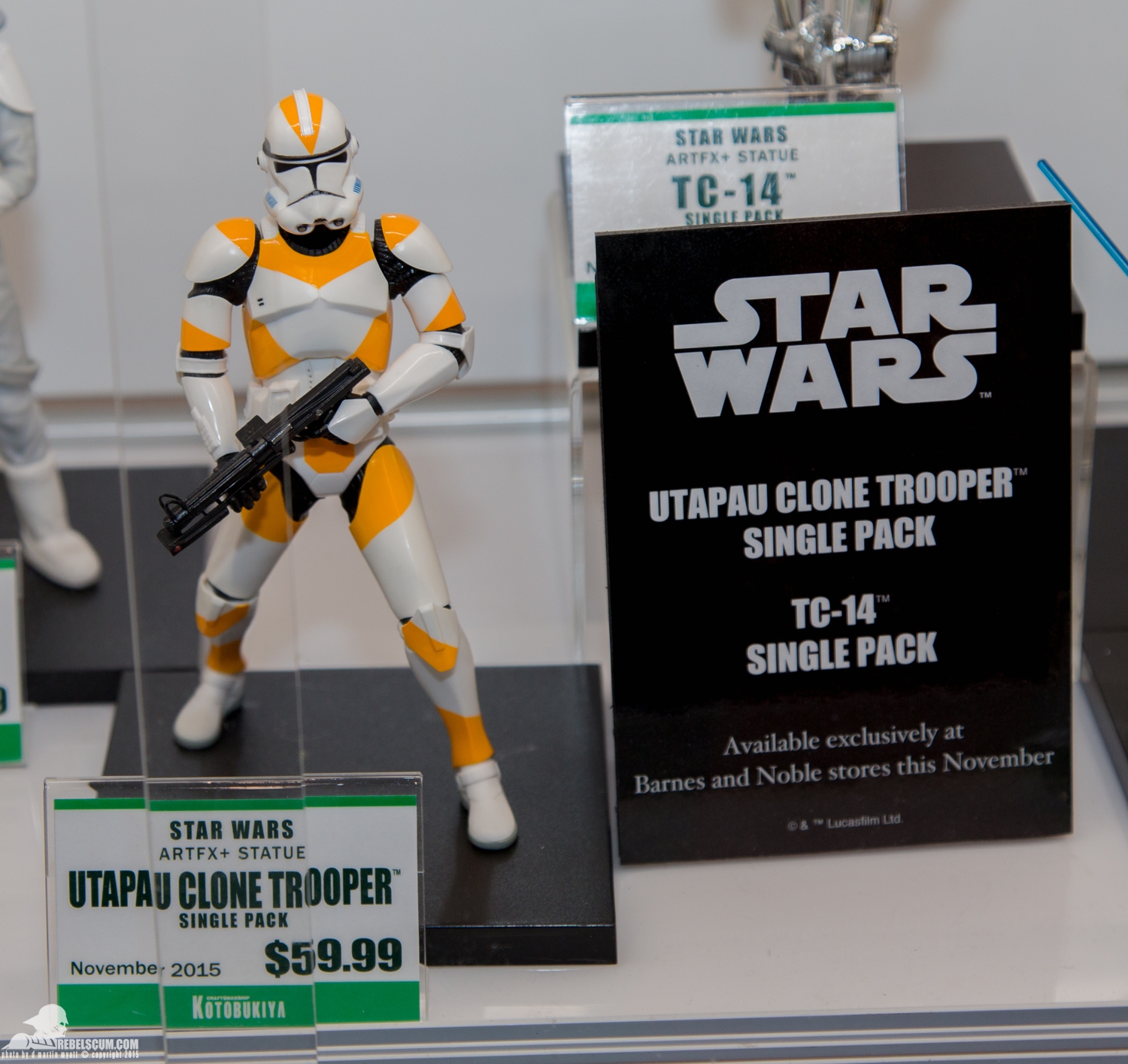 NYCC-2015-Kotobukiya-Star-Wars-The-Force-Awakens-020.jpg