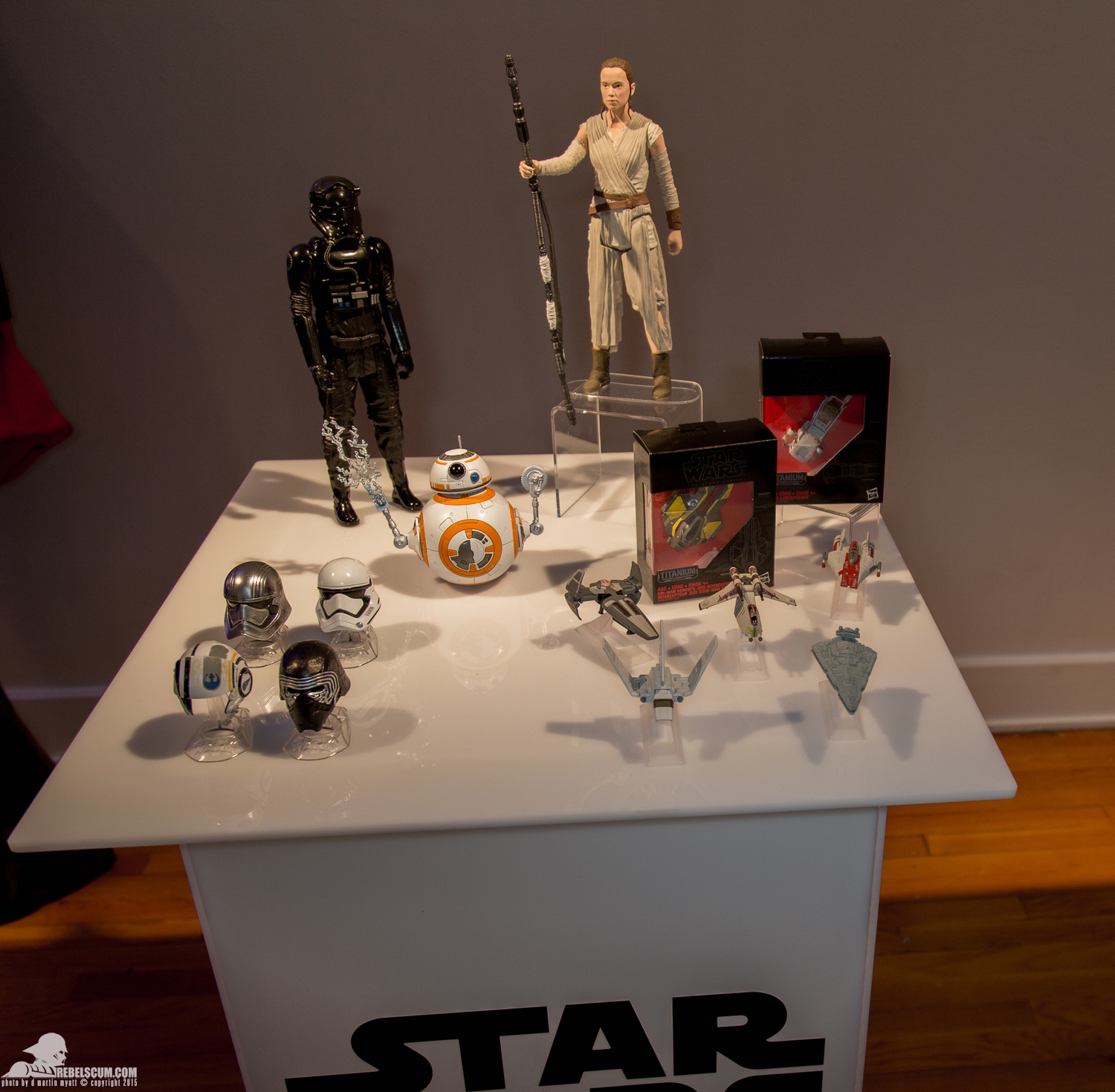 NYCC-2015-The-Force-Awakens-Hasbro-Twas-The-Night-076.jpg