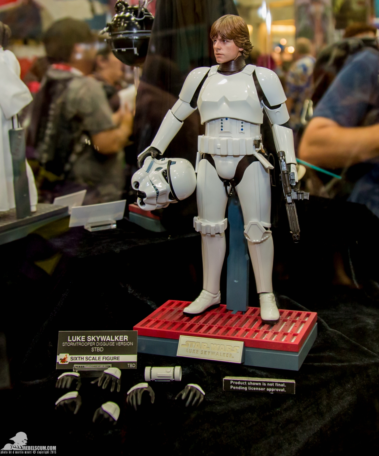 Hot-Toys-Display-2015-San-Diego-Comic-Con-SDCC-031.jpg