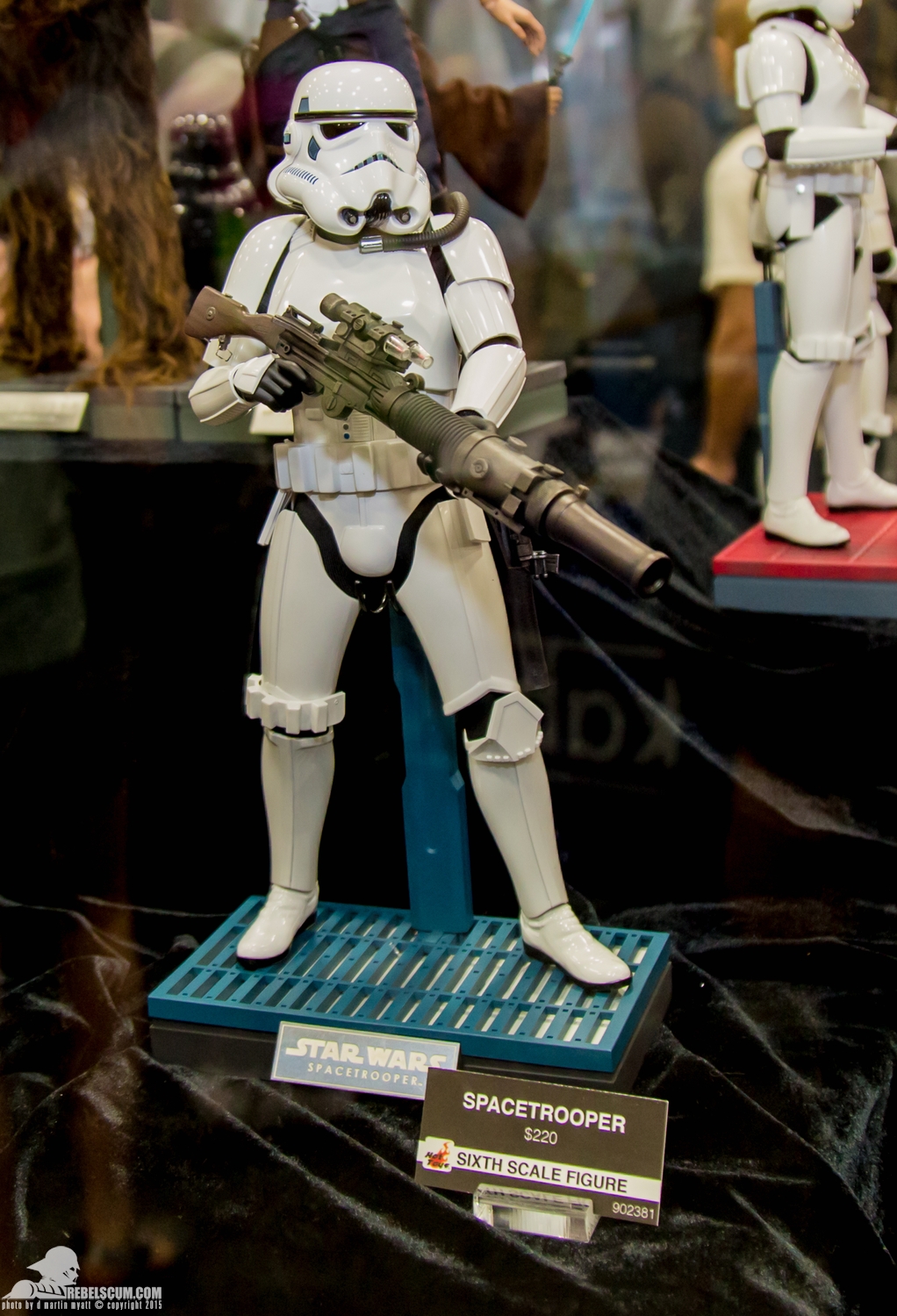 Hot-Toys-Display-2015-San-Diego-Comic-Con-SDCC-051.jpg