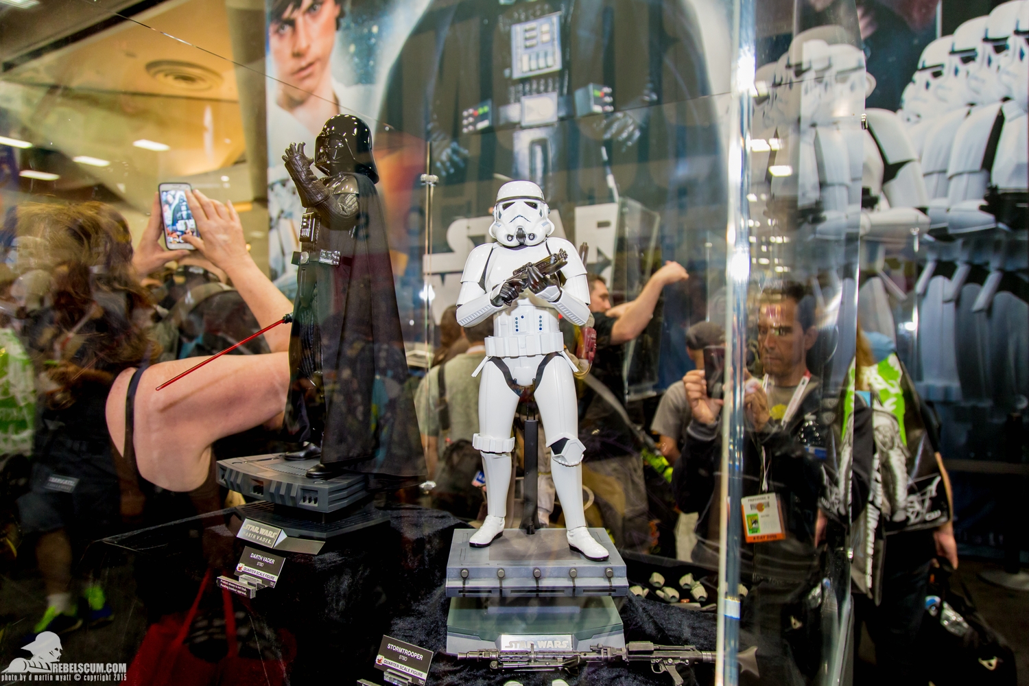 Hot-Toys-Display-2015-San-Diego-Comic-Con-SDCC-059.jpg