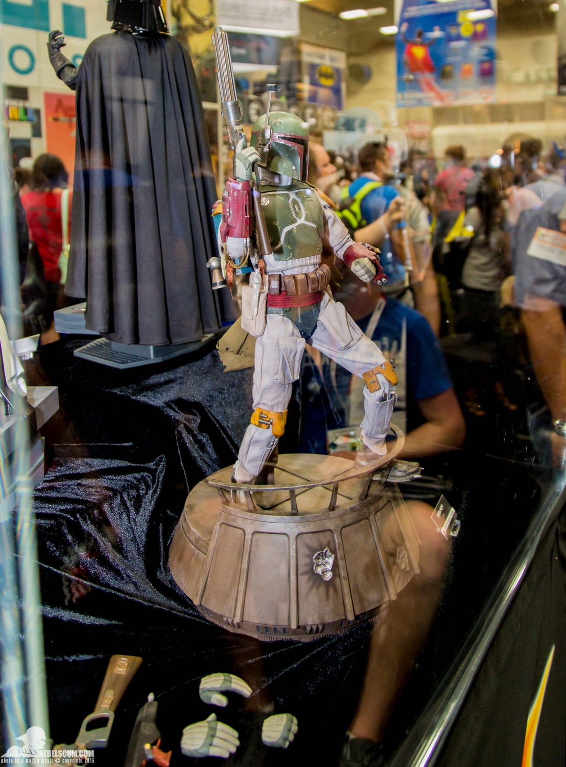 Hot-Toys-Display-2015-San-Diego-Comic-Con-SDCC-070.jpg