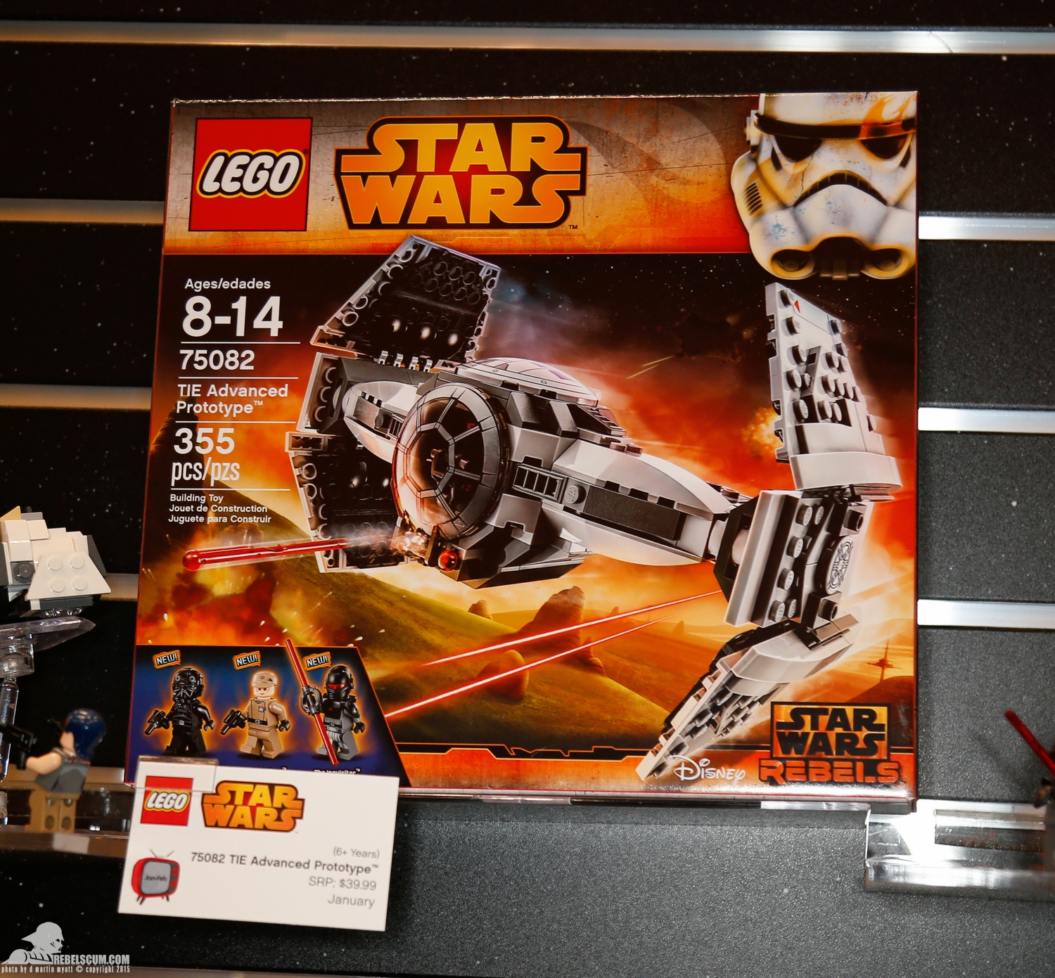 2015-International-Toy-Fair-Star-Wars-Lego-059.jpg