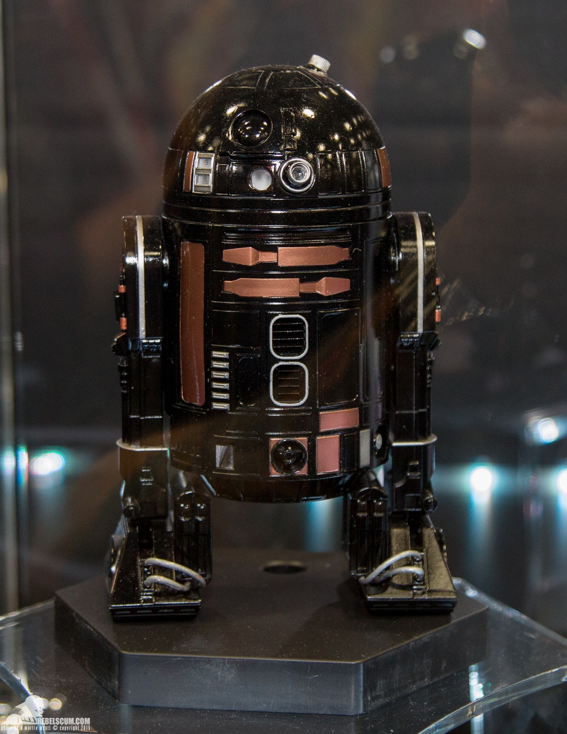 Sideshow-Collectibles-2015-SDCC-001.jpg