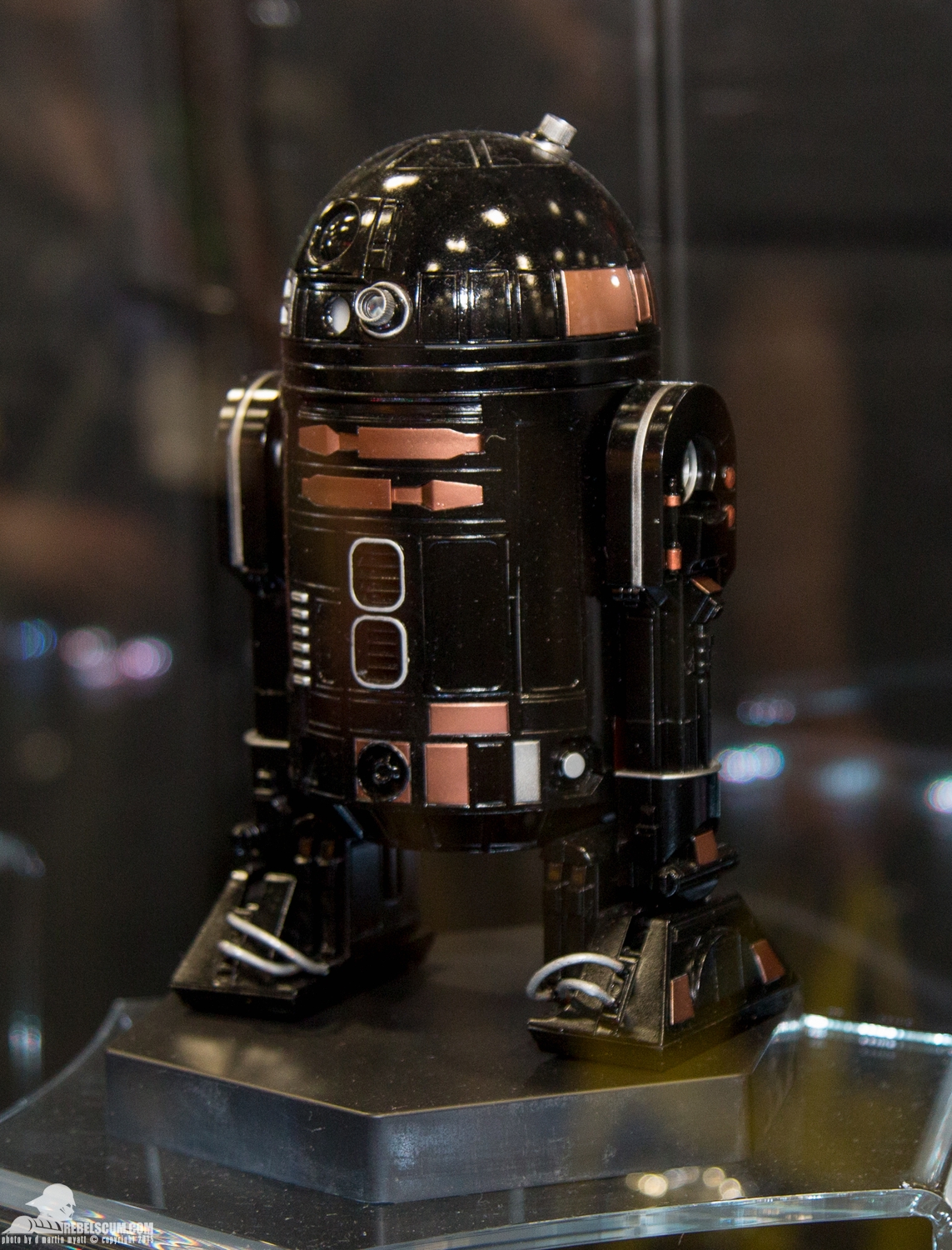 Sideshow-Collectibles-2015-SDCC-003.jpg