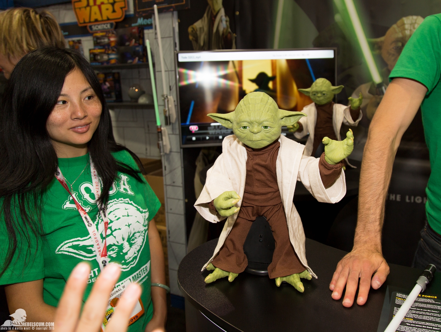 Spin-Master-Legendary-Yoda-2015-SDCC-003.jpg