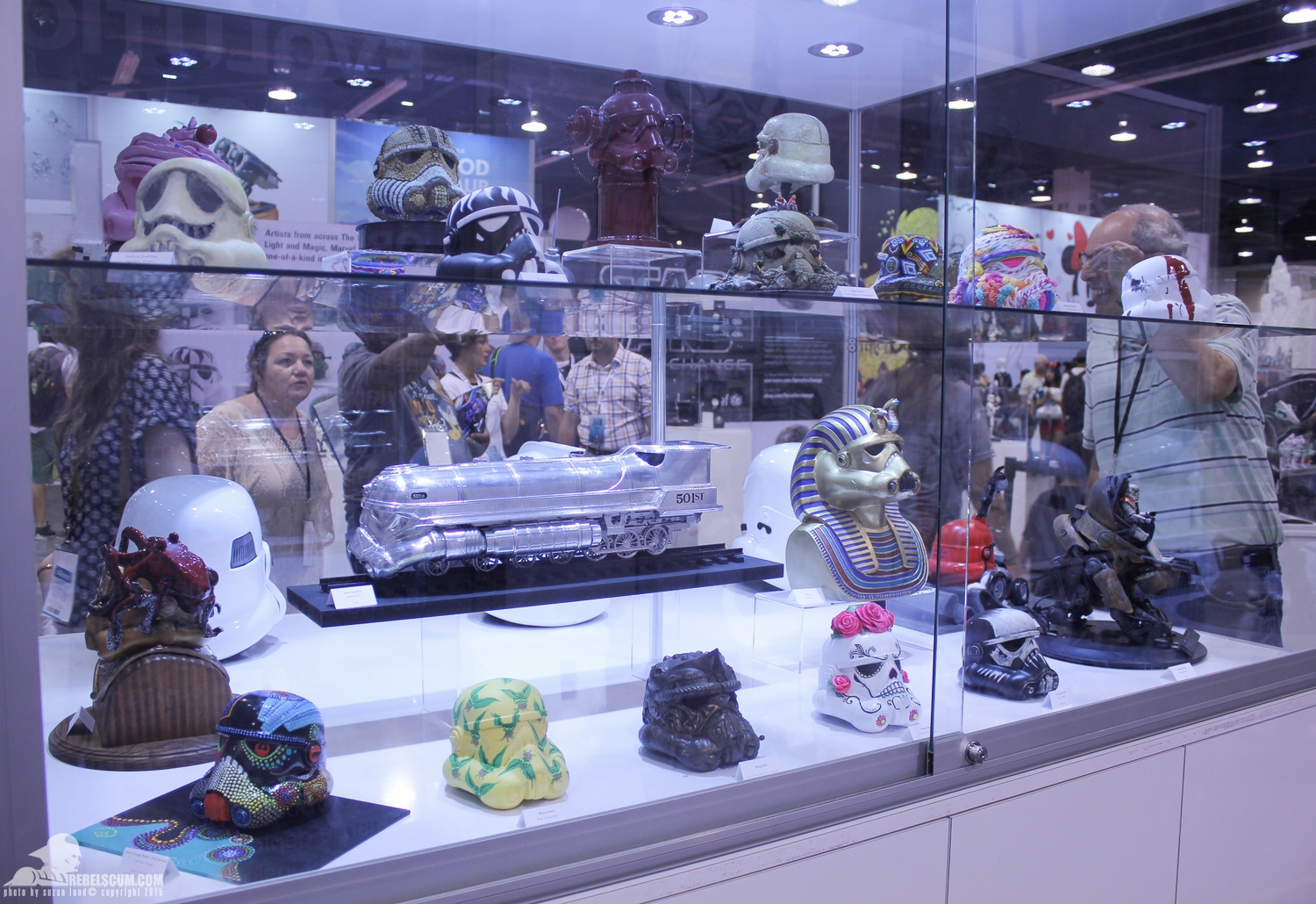 D23-2015-Disney-Consumer-Products-Display-009.jpg