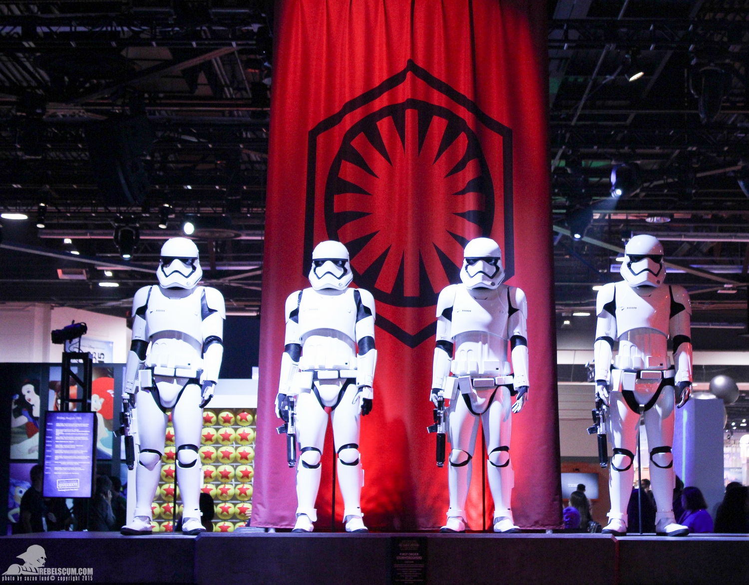 D23-2015-The-Force-Awakens-Costumes-001.jpg