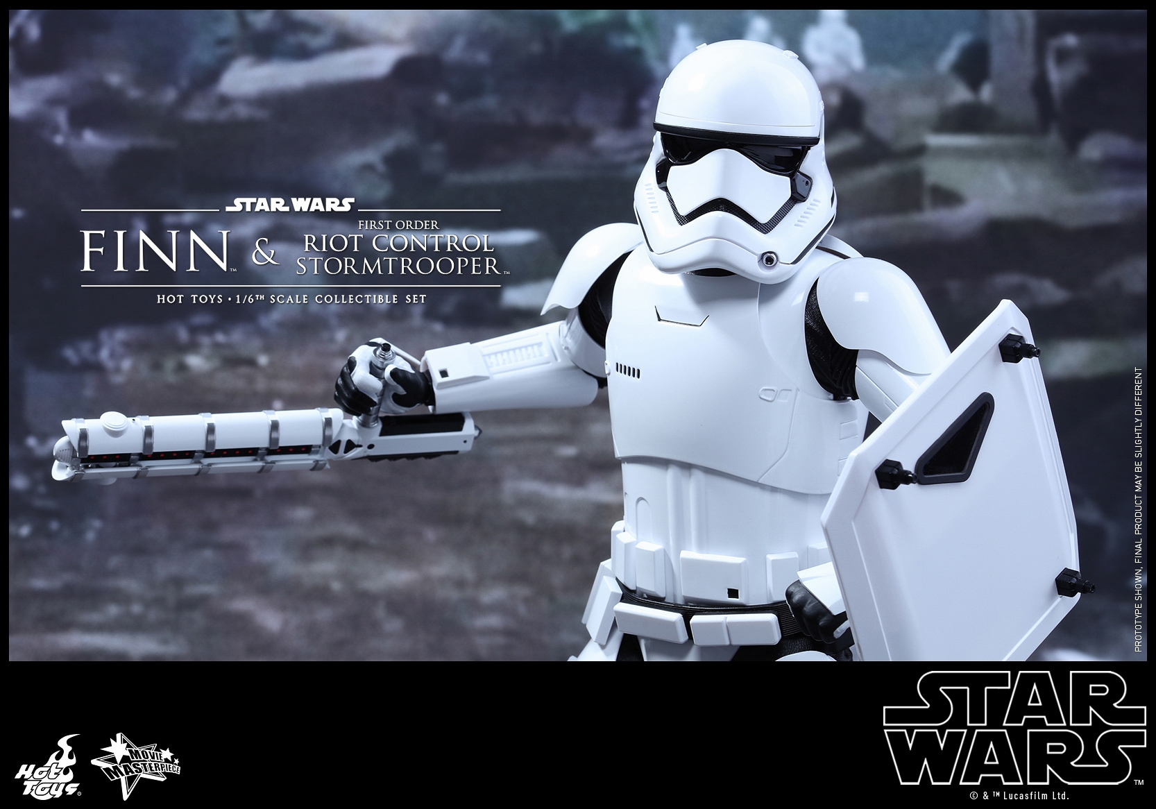 Finn-First-Order-Riot-Control-Stormtrooper-MMS346-Hot-Toys-012.jpg