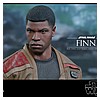 Finn-MMS345-The-Force-Awakens-Star-Wars-Hot-Toys-010.jpg
