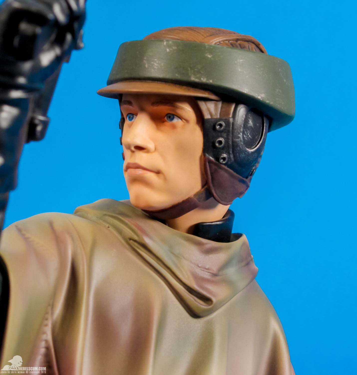 Gentle-Giant-Ltd-Luke-Skywalker-Endor-PGM-Mini-Bust-Review-009.jpg