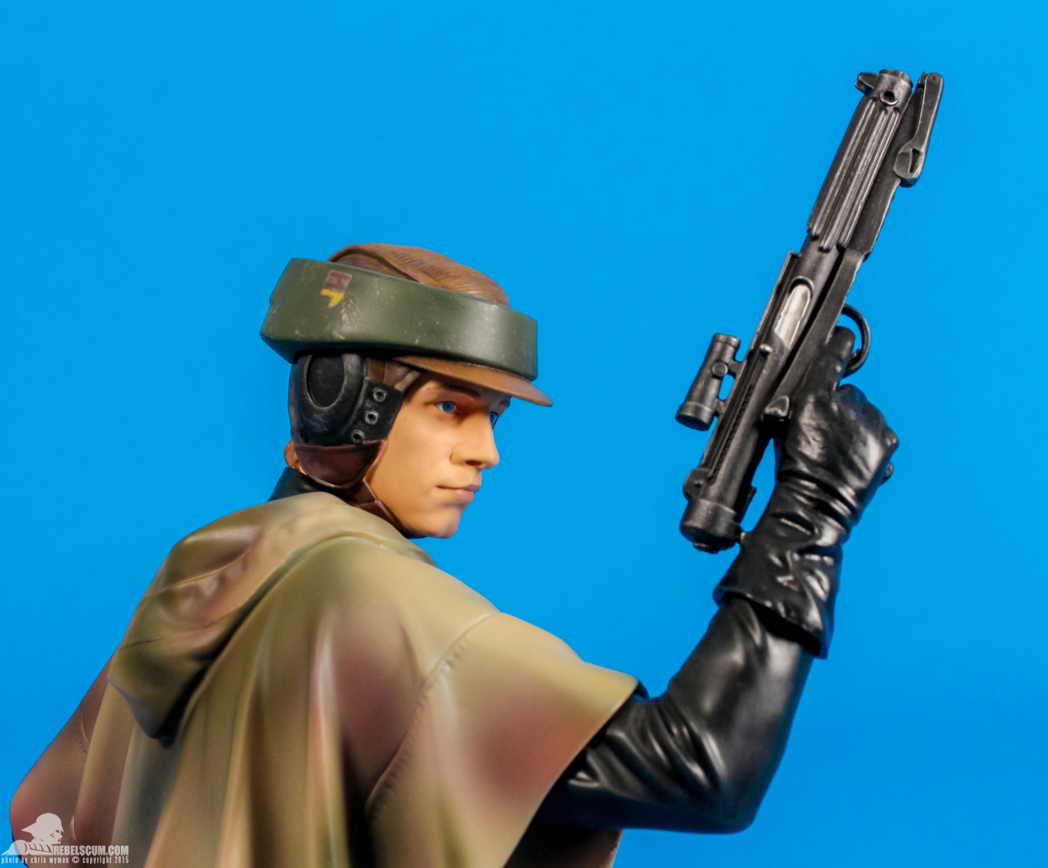 Gentle-Giant-Ltd-Luke-Skywalker-Endor-PGM-Mini-Bust-Review-010.jpg