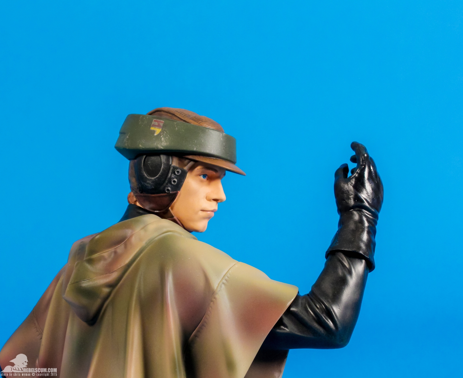 Gentle-Giant-Ltd-Luke-Skywalker-Endor-PGM-Mini-Bust-Review-011.jpg