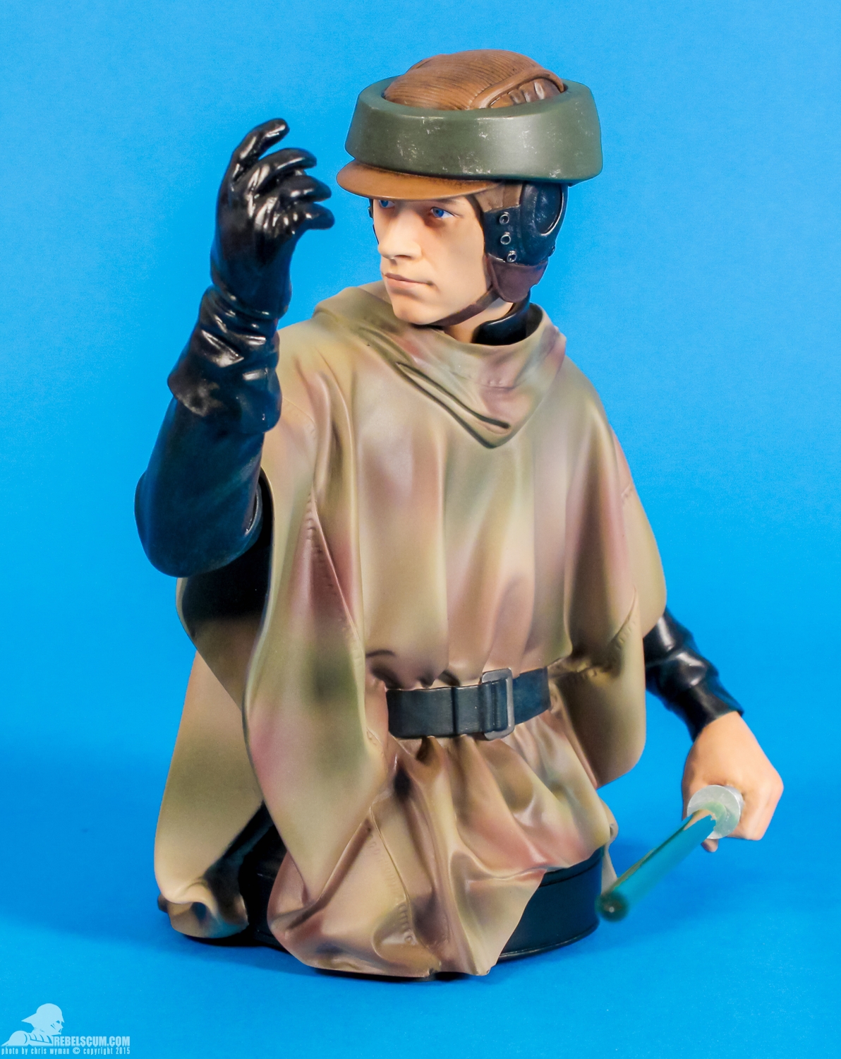 Gentle-Giant-Ltd-Luke-Skywalker-Endor-PGM-Mini-Bust-Review-016.jpg