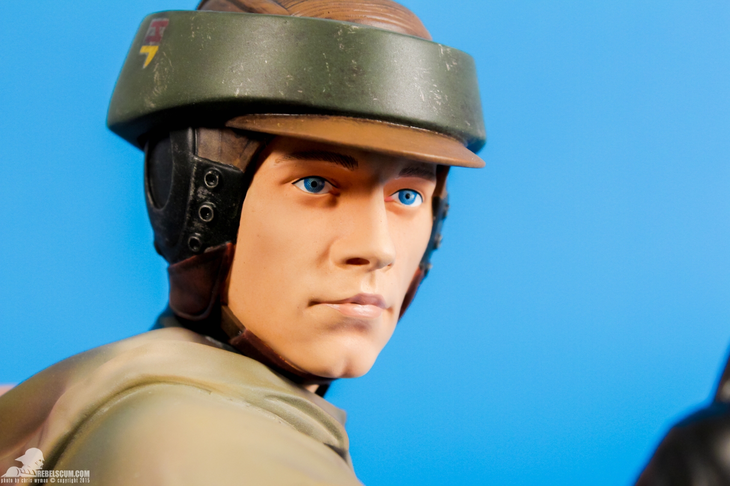 Gentle-Giant-Ltd-Luke-Skywalker-Endor-PGM-Mini-Bust-Review-019.jpg