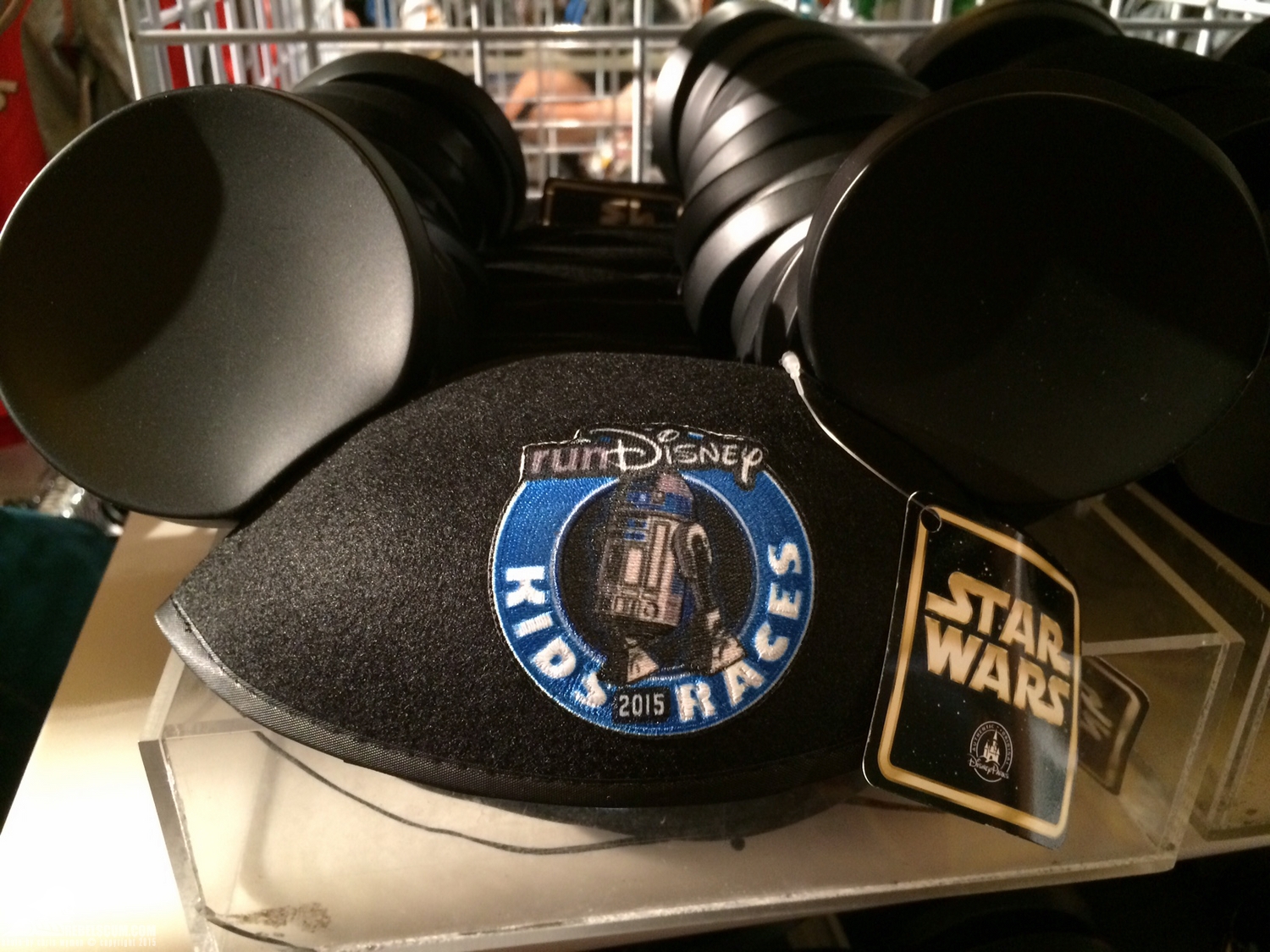 Inaugural-Star-Wars-Half-Marathon-Weekend-Merchandise-012.jpg