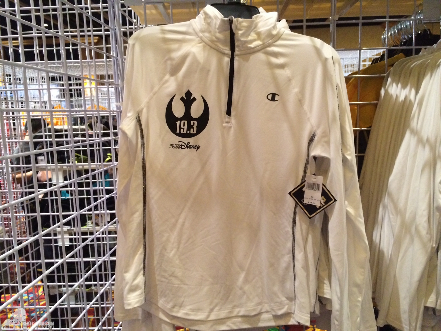 Inaugural-Star-Wars-Half-Marathon-Weekend-Merchandise-029.jpg
