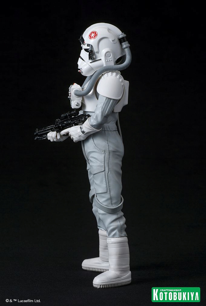 Kotobukiya-Fully-Painted-AT-AT-Driver-ARTFX-003.jpg