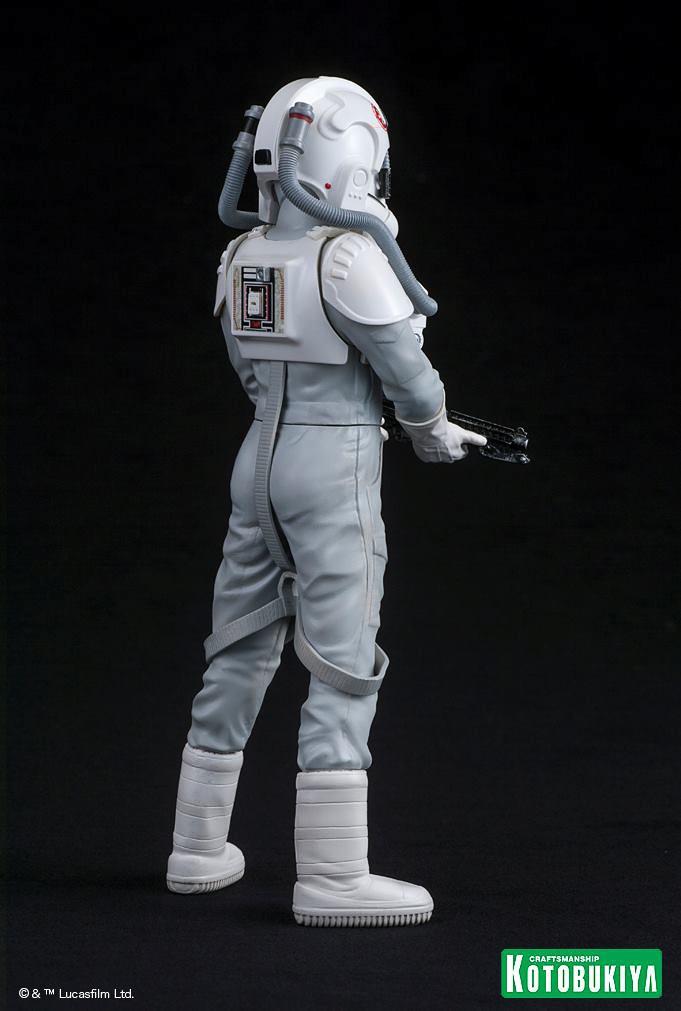 Kotobukiya-Fully-Painted-AT-AT-Driver-ARTFX-005.jpg