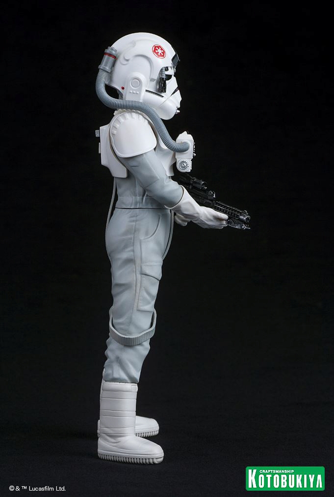 Kotobukiya-Fully-Painted-AT-AT-Driver-ARTFX-006.jpg