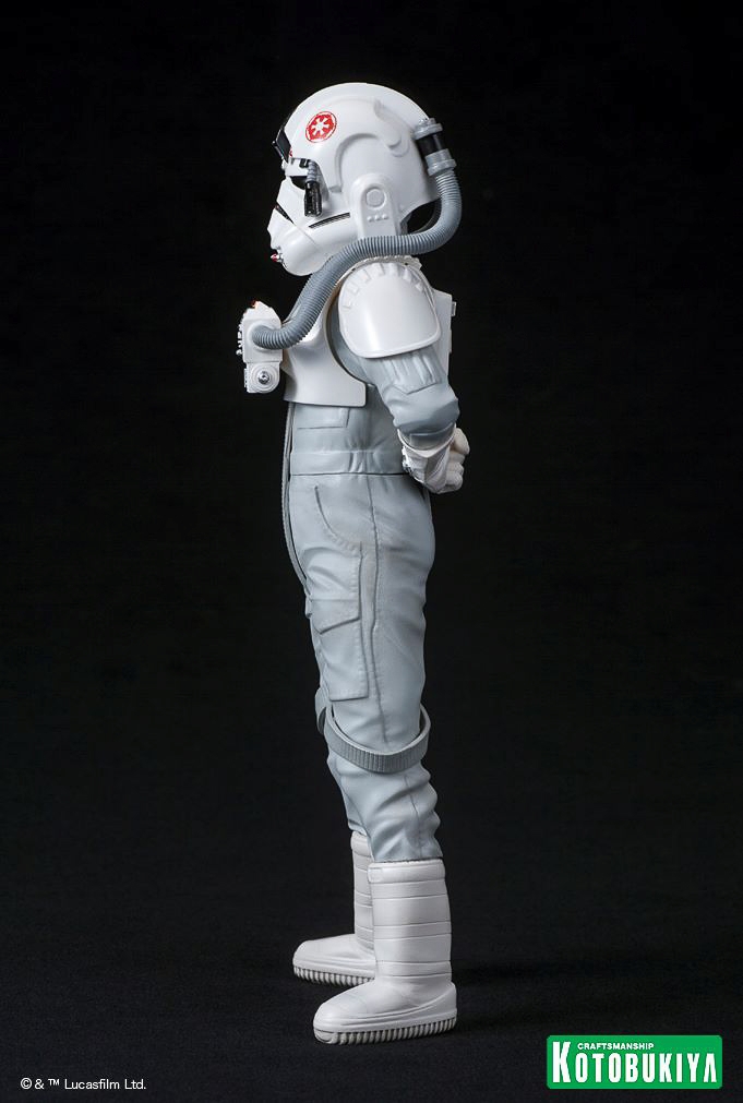 Kotobukiya-Fully-Painted-AT-AT-Driver-ARTFX-009.jpg