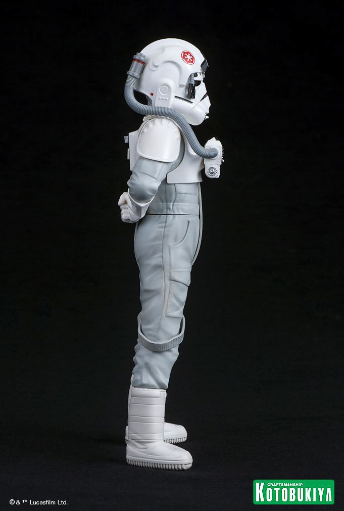 Kotobukiya-Fully-Painted-AT-AT-Driver-ARTFX-011.jpg