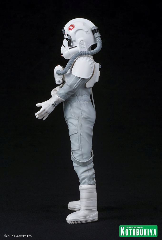 Kotobukiya-Fully-Painted-AT-AT-Driver-ARTFX-014.jpg