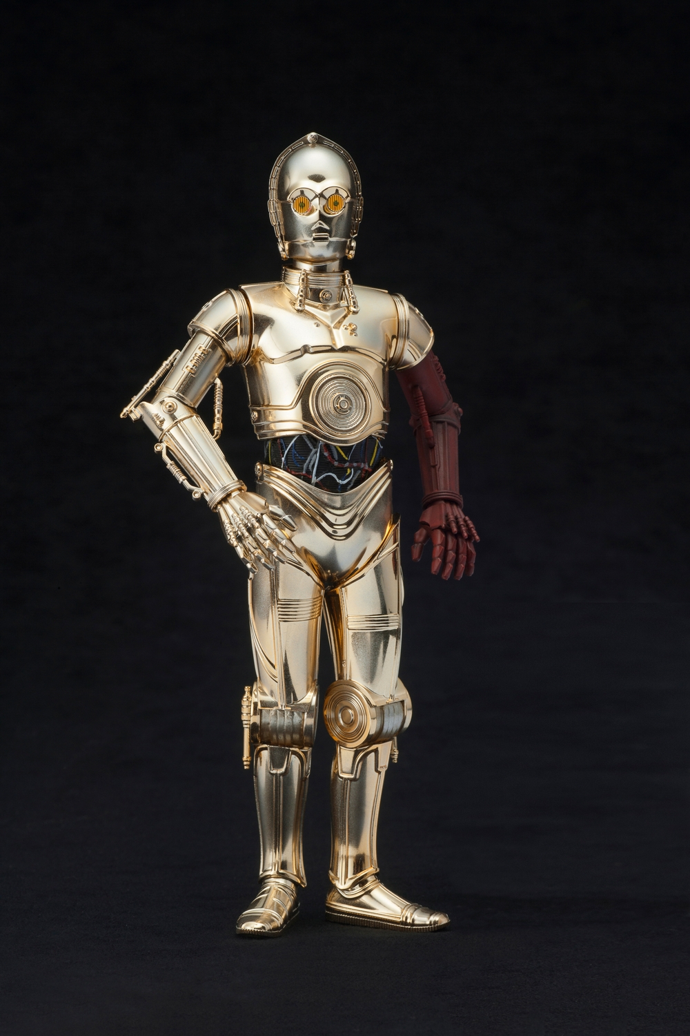 Kotobukiya-Star-Wars-C-3PO-R2-D2-BB-8-ARTFX-Statue-Set-005.jpg