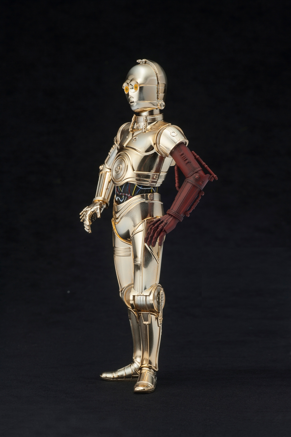 Kotobukiya-Star-Wars-C-3PO-R2-D2-BB-8-ARTFX-Statue-Set-007.jpg