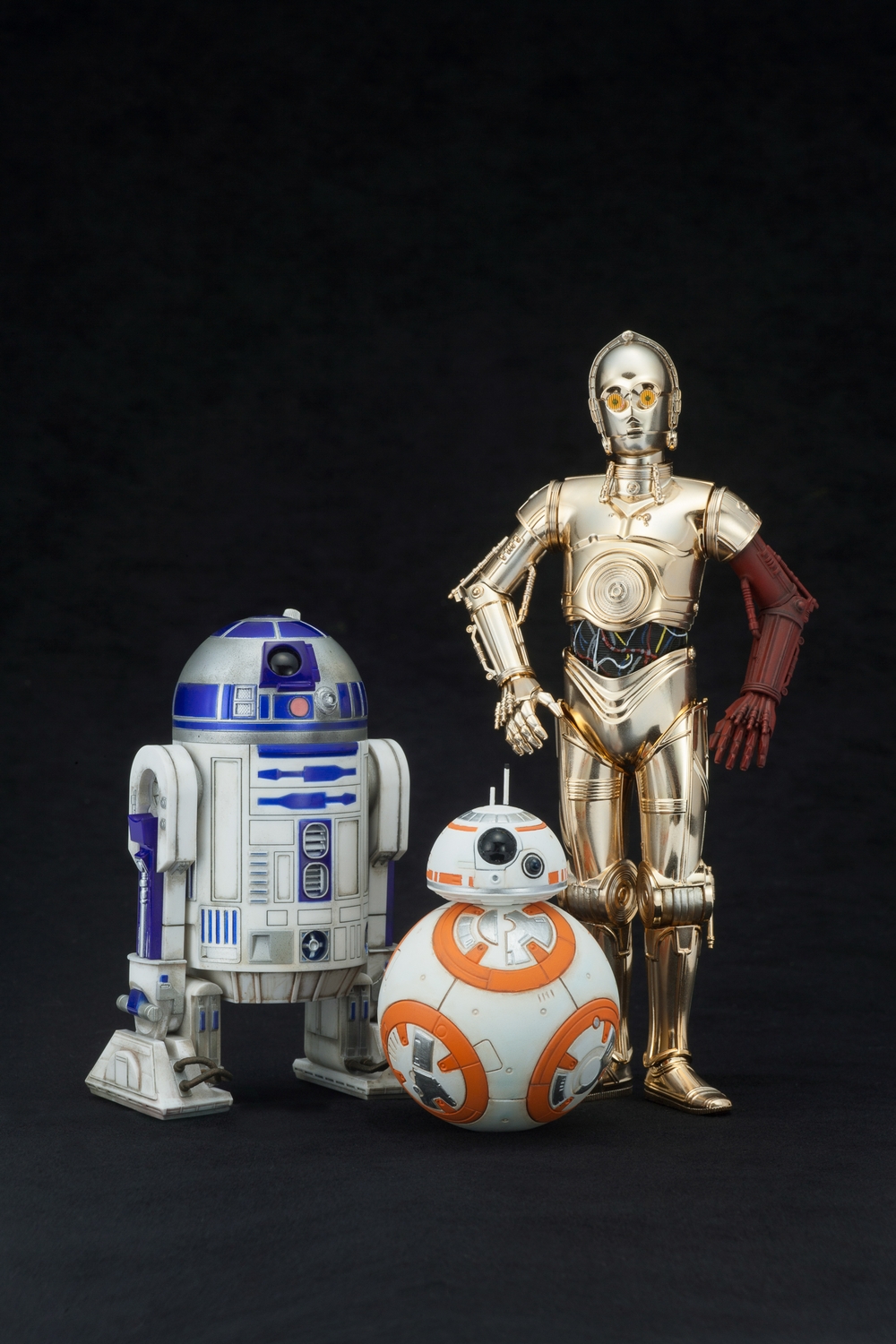 Kotobukiya-Star-Wars-C-3PO-R2-D2-BB-8-ARTFX-Statue-Set-023.jpg