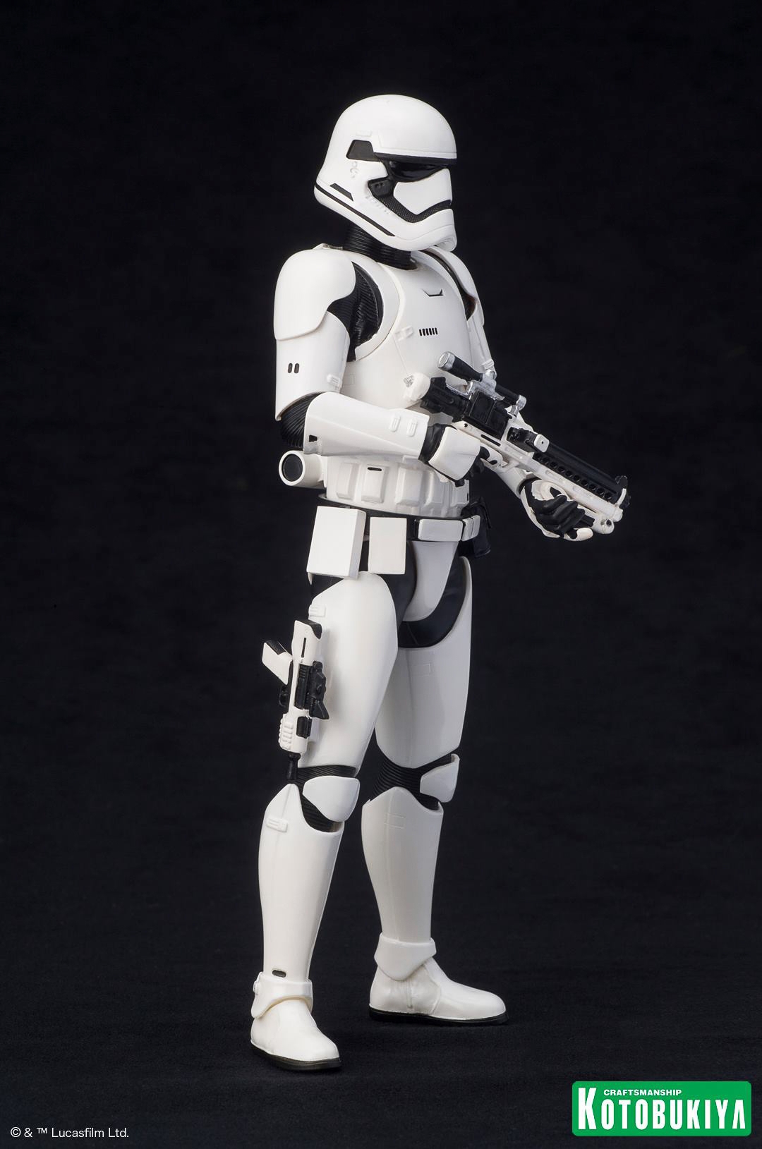 Kotobukiya-The-Force-Awakens-First-Order-Stormtrooper-ARTFX-002.jpg