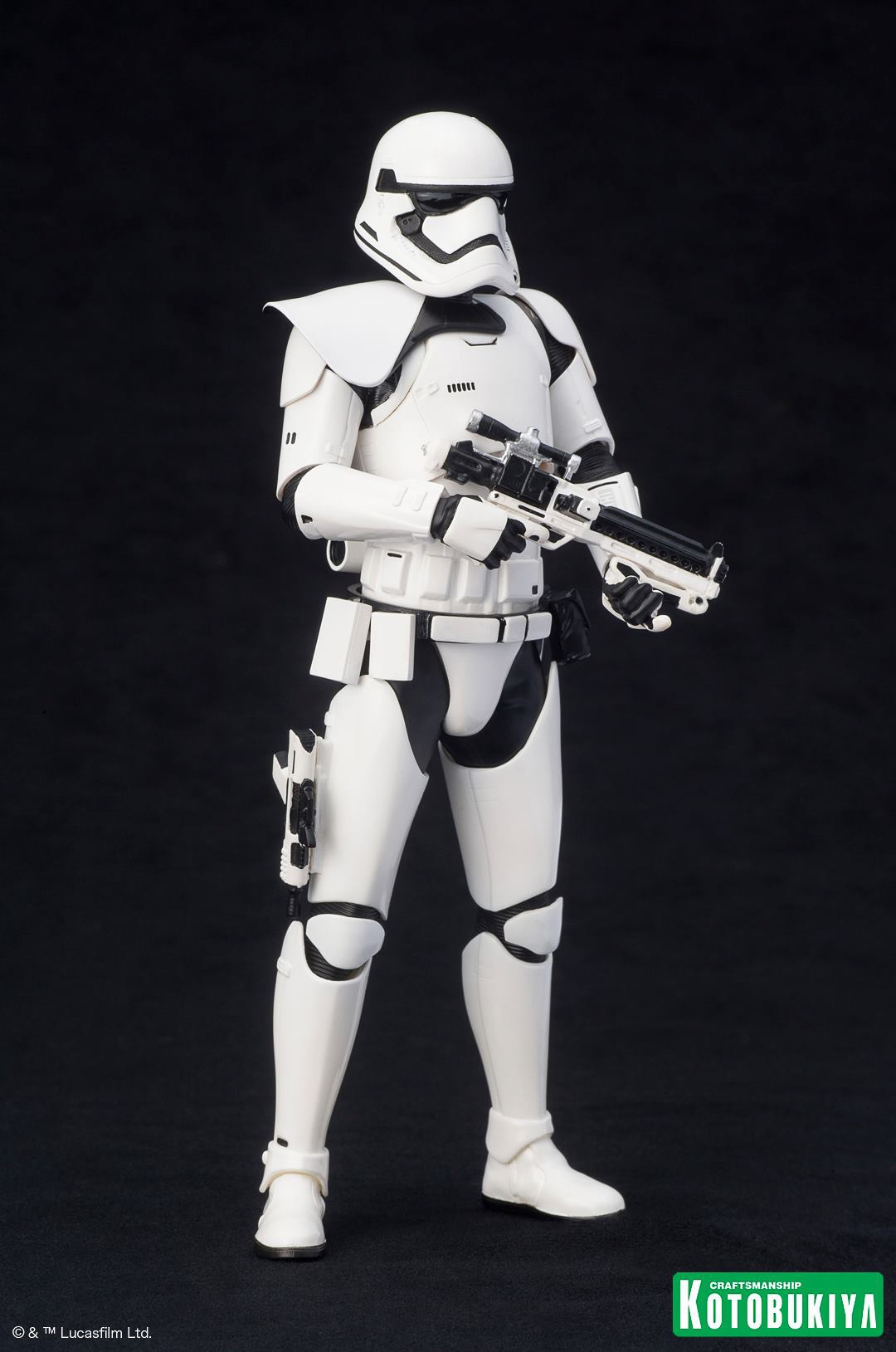 Kotobukiya-The-Force-Awakens-First-Order-Stormtrooper-ARTFX-008.jpg